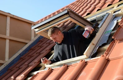 Pose de fenêtres de toit Velux à Contrevoz